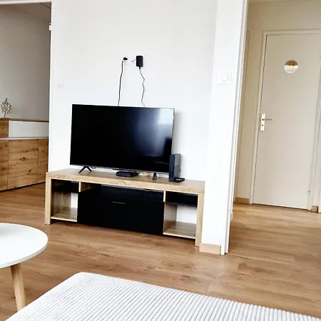 Moderne Treeland - Basel - Airport