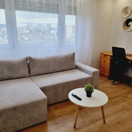 Moderne Treeland - Basel - Airport Lejlighed *